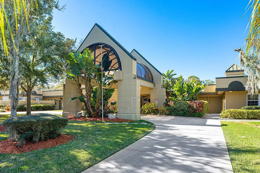 Exterior-Front-Entrance